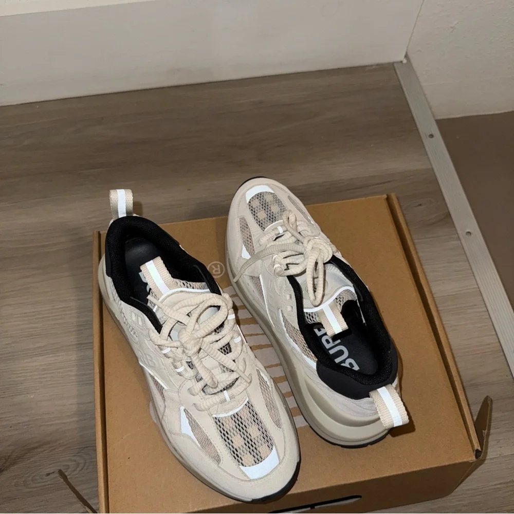 Burberry White and Black Women's Sneakers - Picture 3 of 13